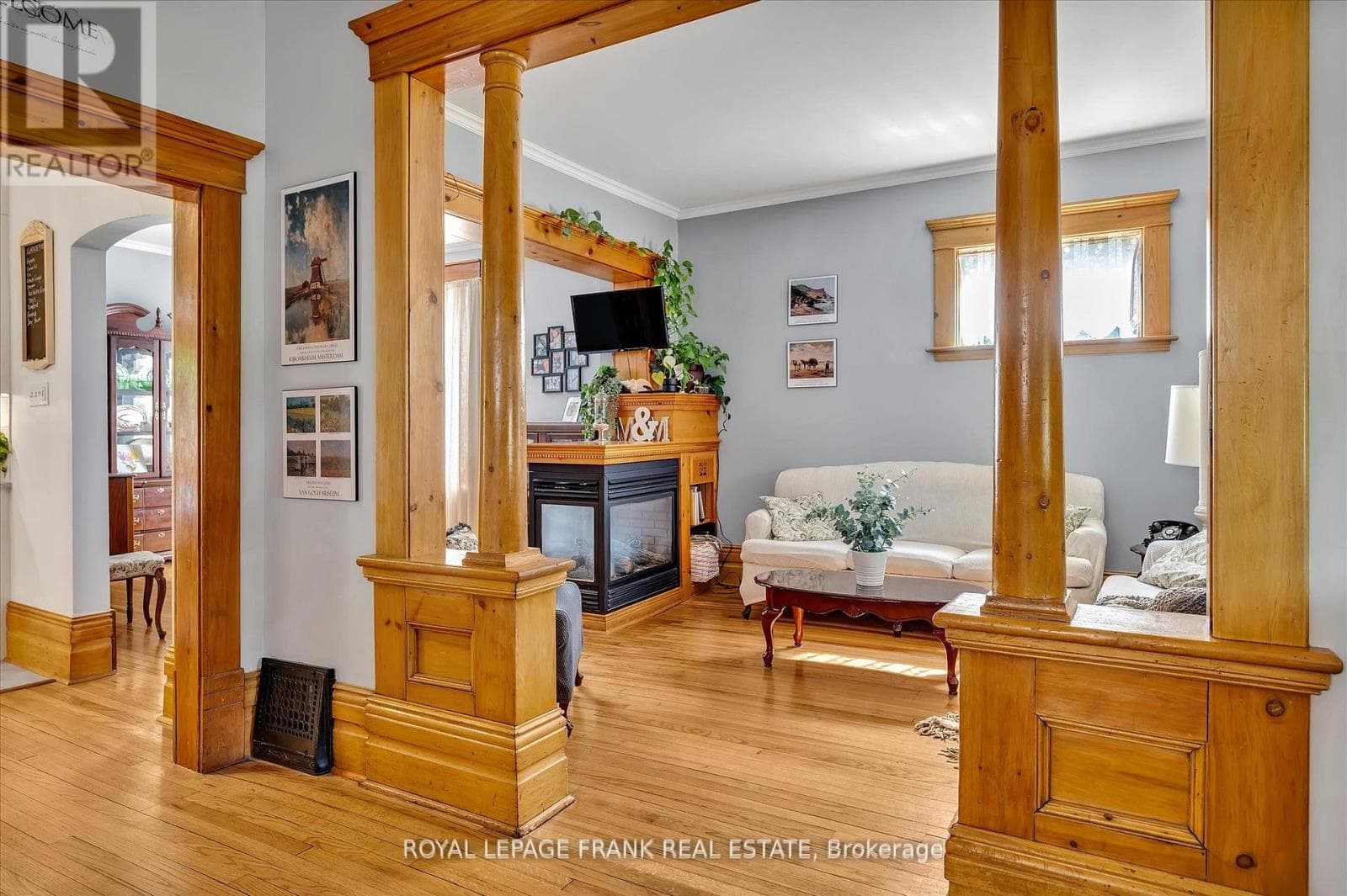 Single Family at 46 Sophia Street, Peterborough (Ashburnham Ward 4), Ontario - Photo 6 - RE/MAX Garden City Realty