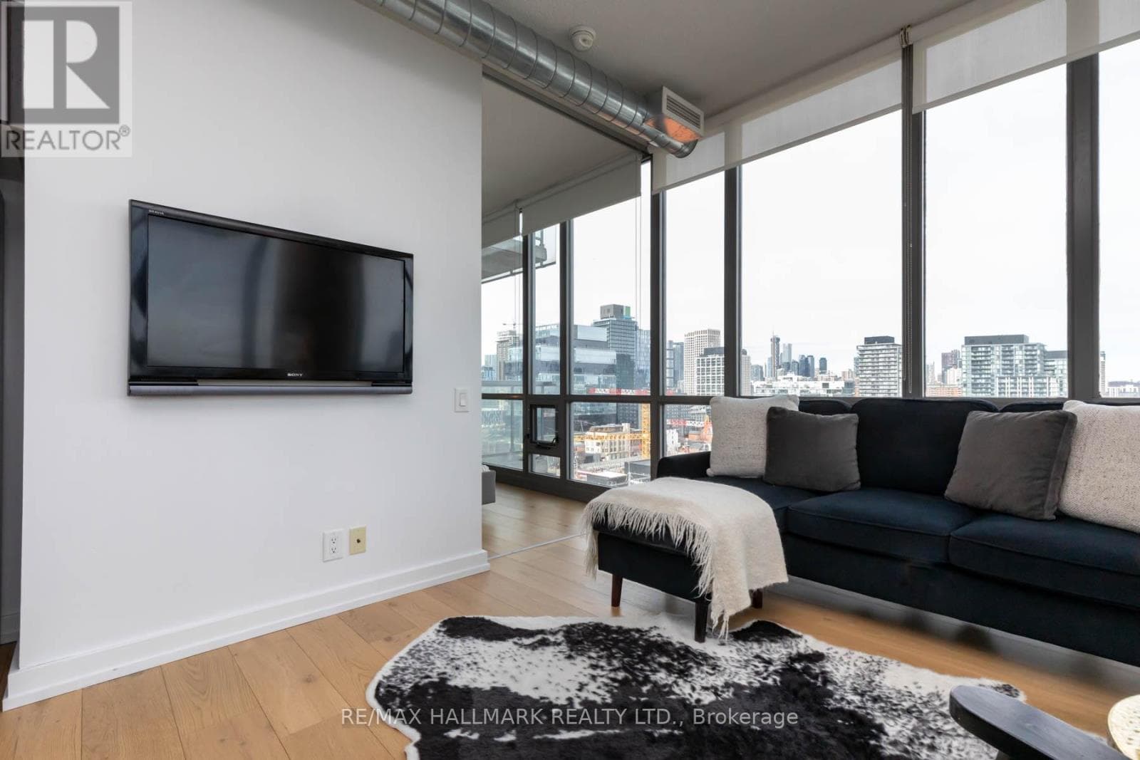 Single Family at 1502- 33 Mill Street, Toronto (Waterfront Communities), Ontario - Photo 10 - RE/MAX Garden City Realty