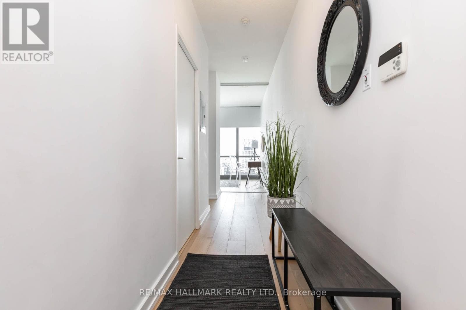 Single Family at 1502- 33 Mill Street, Toronto (Waterfront Communities), Ontario - Photo 2 - RE/MAX Garden City Realty
