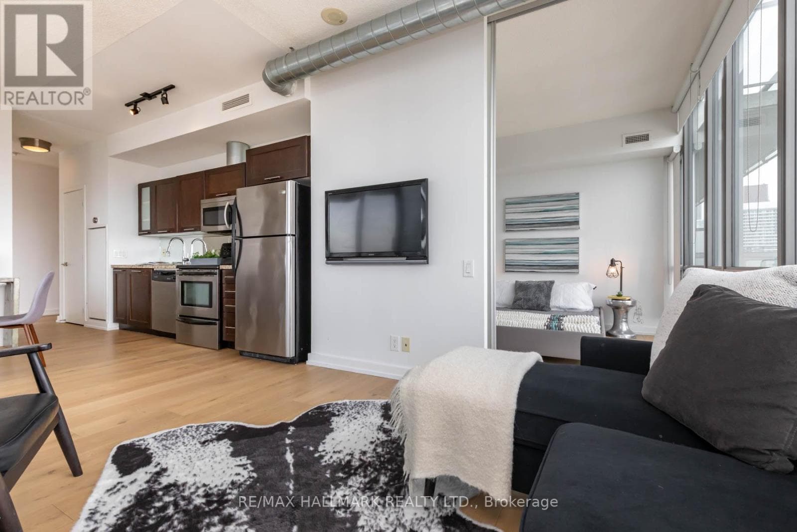 Single Family at 1502- 33 Mill Street, Toronto (Waterfront Communities), Ontario - Photo 7 - RE/MAX Garden City Realty