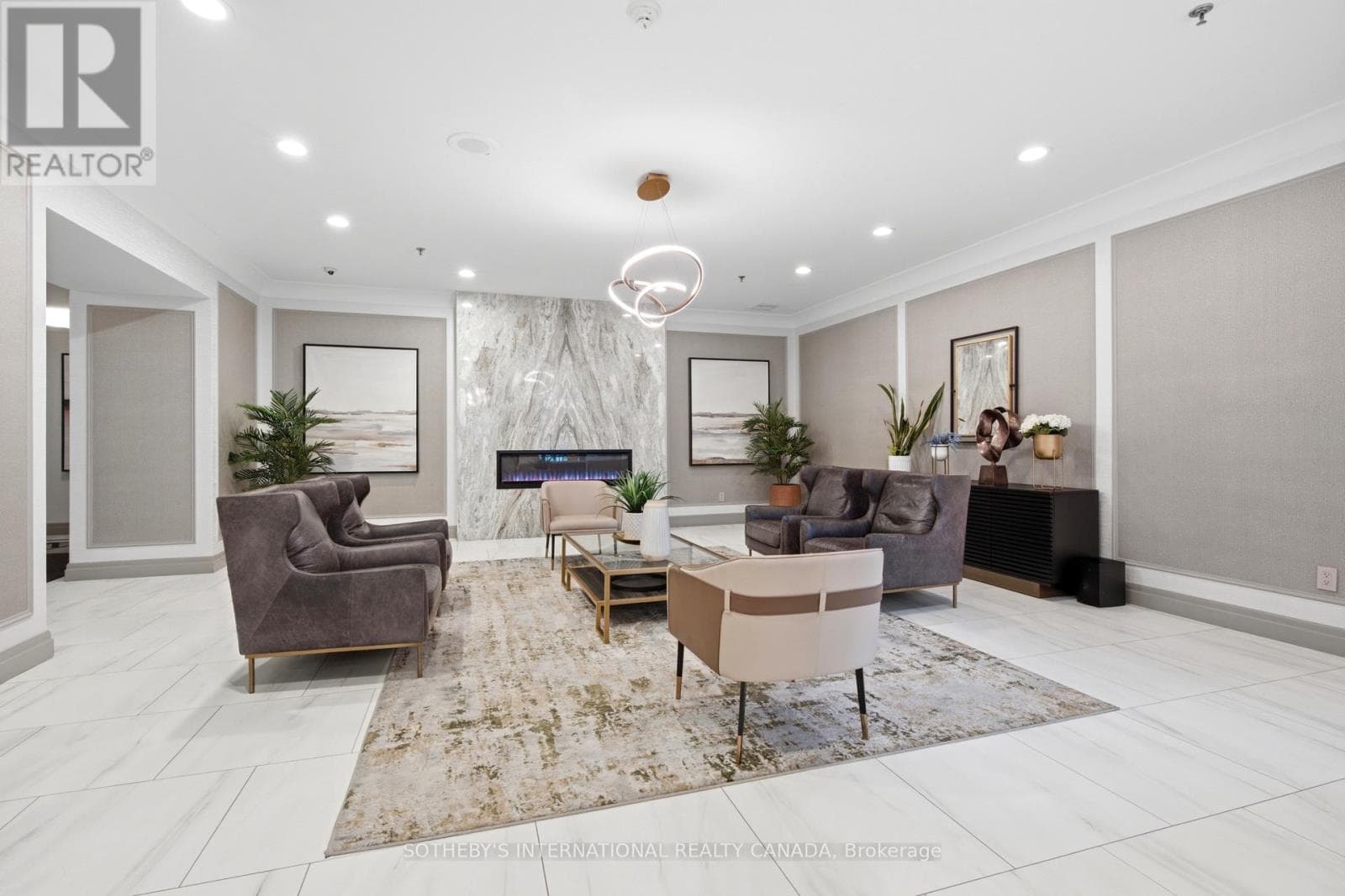 Single Family at 1202- 75 King Street, Mississauga (Cooksville), Ontario - Photo 4 - RE/MAX Garden City Realty