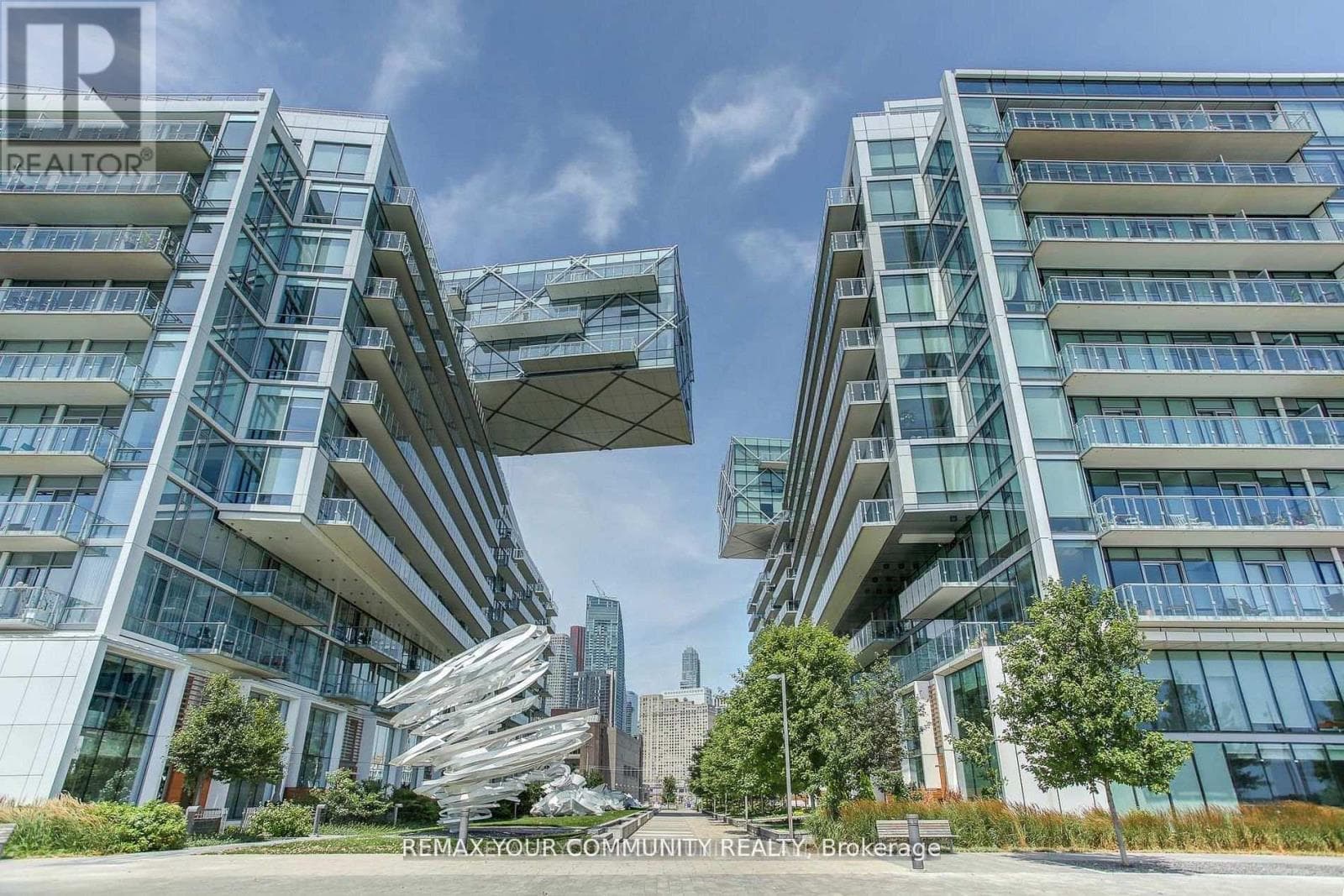 Single Family at 1109- 39 Queens Quay, Toronto (Waterfront Communities), Ontario - Photo 3 - RE/MAX Garden City Realty
