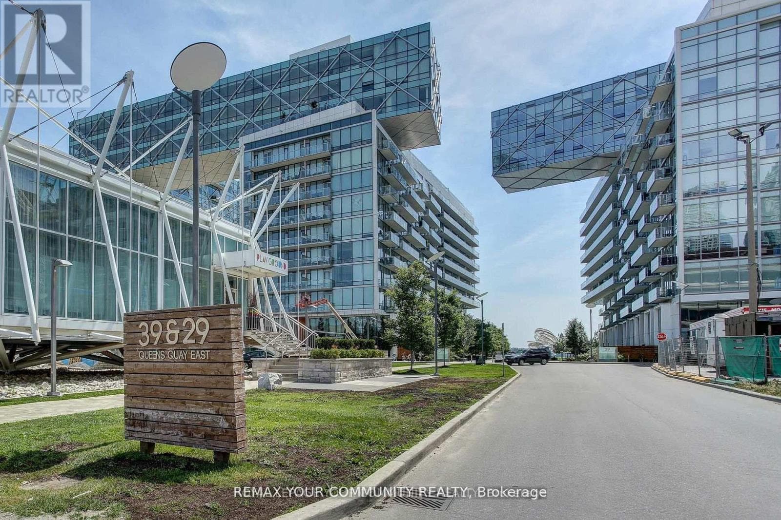 Single Family at 1109- 39 Queens Quay, Toronto (Waterfront Communities), Ontario - Photo 6 - RE/MAX Garden City Realty