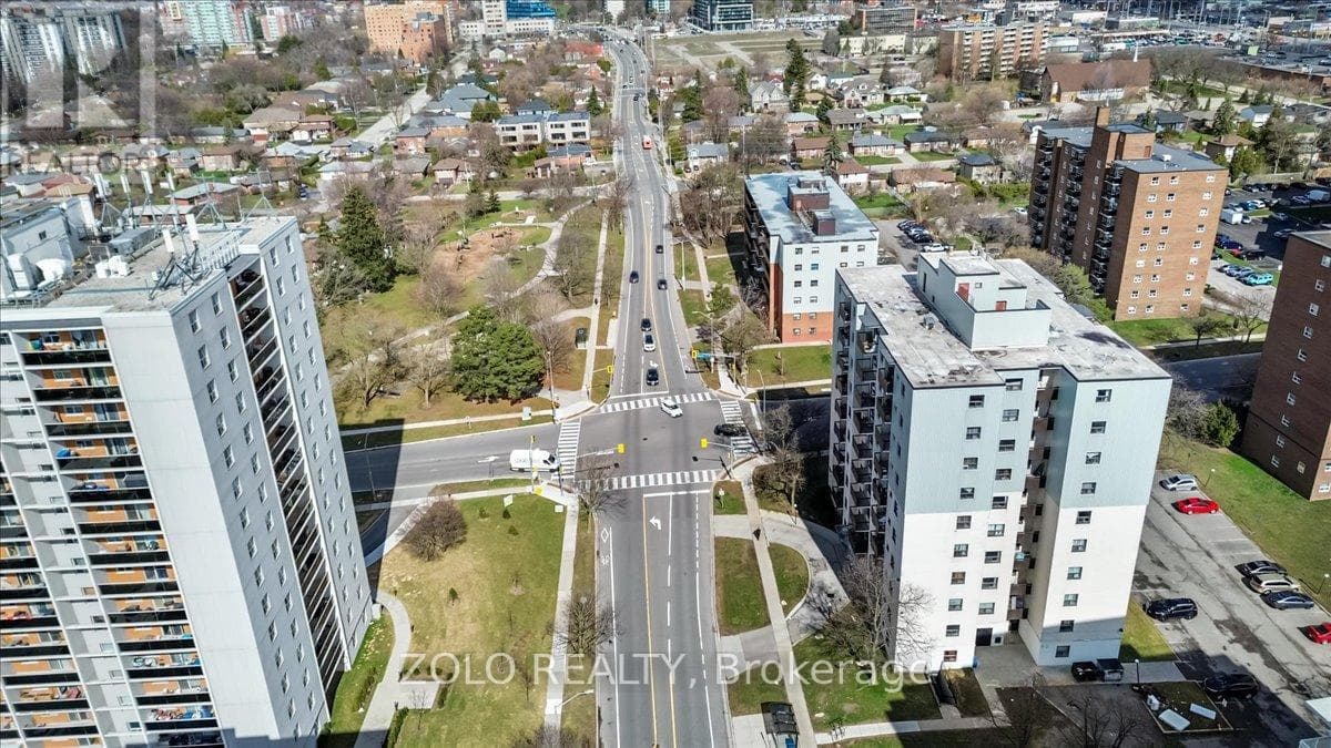 203- 2345 Confederation Parkway