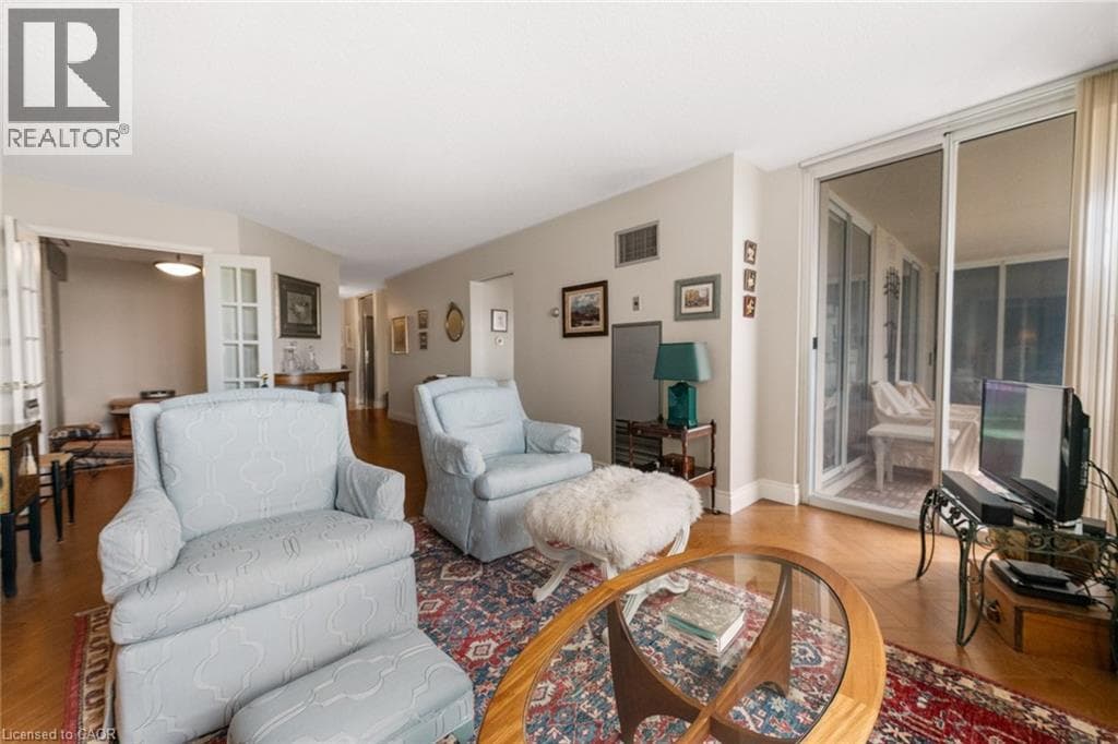 Single Family at 301- 2287 LAKE SHORE Boulevard, Toronto, Ontario - Photo 9 - RE/MAX Garden City Realty