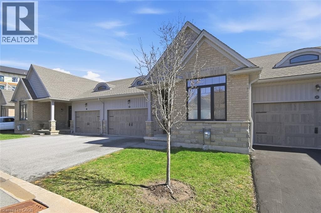 Single Family at 18 BORDEN Trail, Welland, Ontario - Photo 2 - RE/MAX Garden City Realty