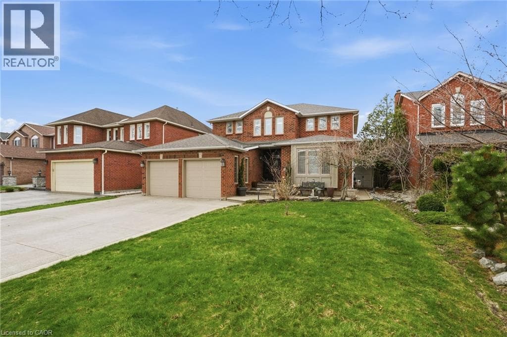 Single Family at 9 STONE GATE Drive, Grimsby, Ontario - Photo 2 - RE/MAX Garden City Realty