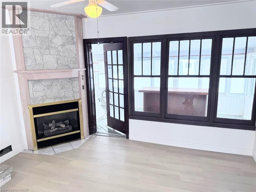 Single Family at 1132 SPEARS Road, Fort Erie, Ontario - Photo 3 - RE/MAX Garden City Realty
