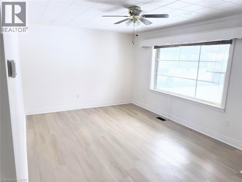 Single Family at 1132 SPEARS Road, Fort Erie, Ontario - Photo 7 - RE/MAX Garden City Realty