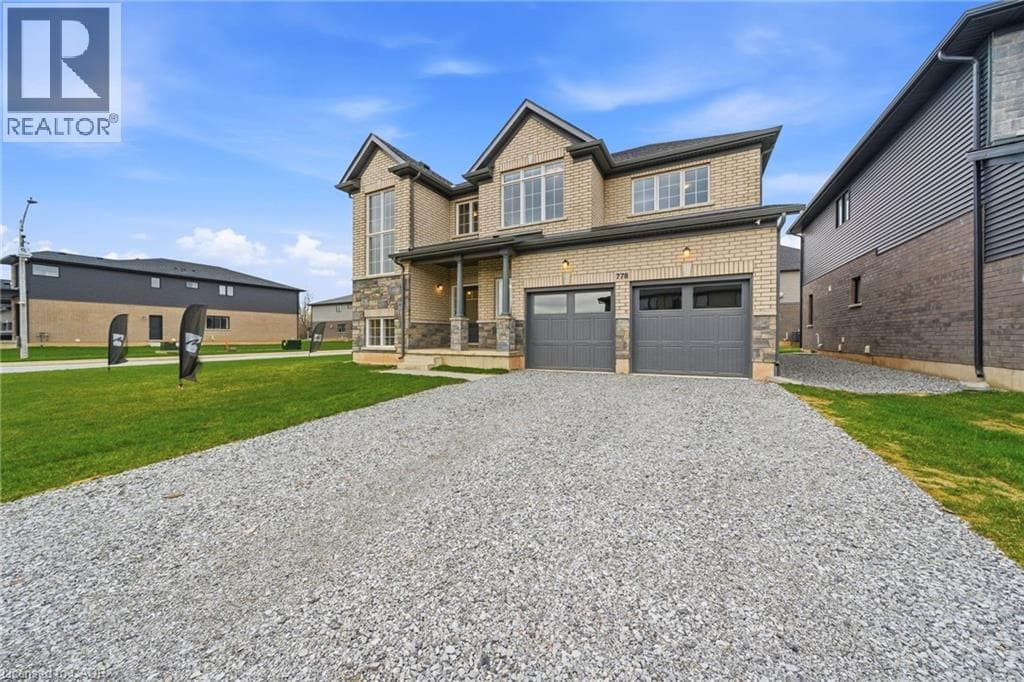 Single Family at 778 BRADFORD Avenue, Fort Erie, Ontario - Photo 3 - RE/MAX Garden City Realty