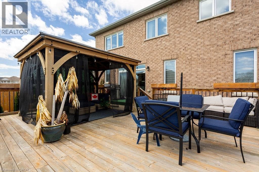Single Family at 7776 TUPELO Crescent, Niagara Falls, Ontario - Photo 10 - RE/MAX Garden City Realty