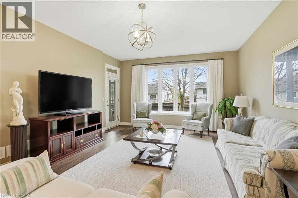 Single Family at 8- 215 VANSICKLE Road, St. Catharines, Ontario - Photo 10 - RE/MAX Garden City Realty