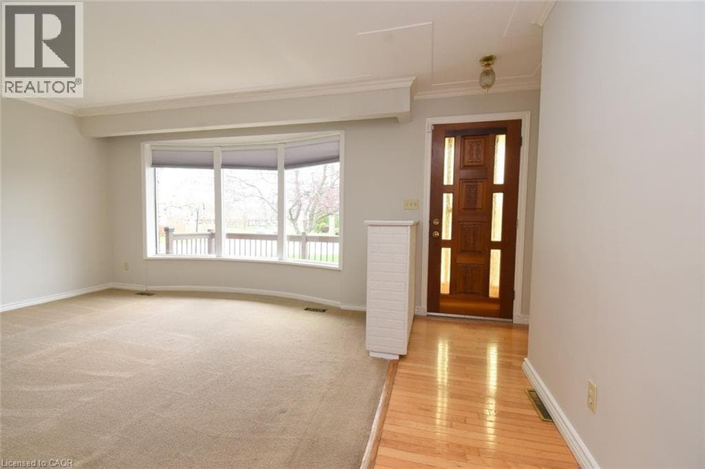Single Family at 158 RYKERT Street, St. Catharines, Ontario - Photo 6 - RE/MAX Garden City Realty