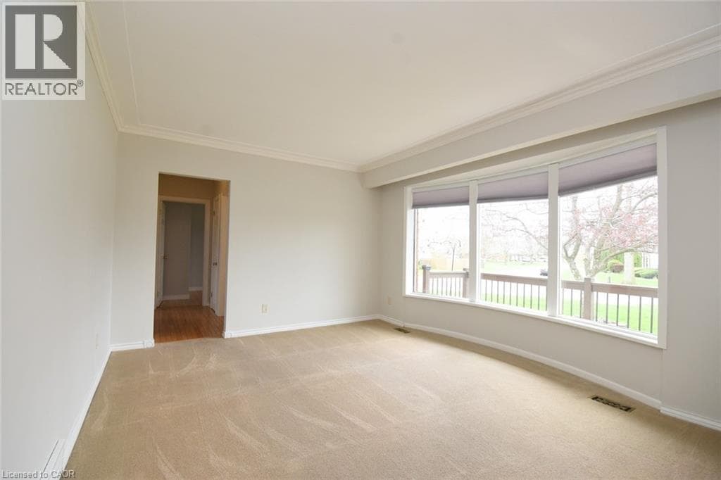 Single Family at 158 RYKERT Street, St. Catharines, Ontario - Photo 9 - RE/MAX Garden City Realty