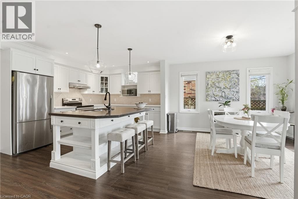 Single Family at 20 TIMBER Lane, St. Catharines, Ontario - Photo 10 - RE/MAX Garden City Realty