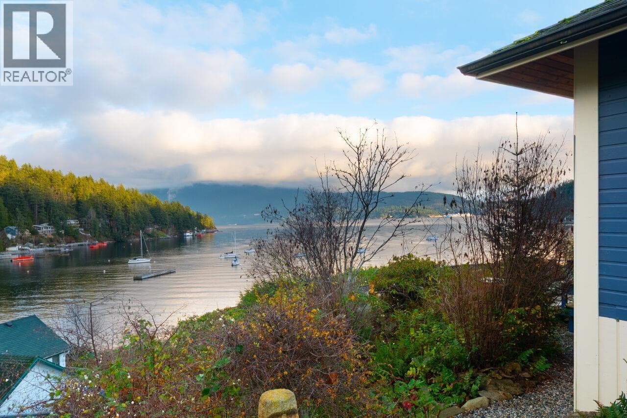 Single Family at 433 SENATOR Place, Bowen Island, British Columbia - Photo 6 - RE/MAX Garden City Realty