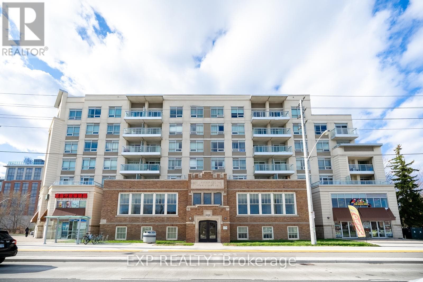 519- 4600 Steeles Avenue