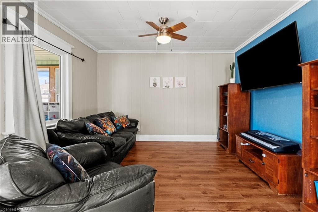 Single Family at 205 MITCHELL Street, Port Colborne, Ontario - Photo 8 - RE/MAX Garden City Realty