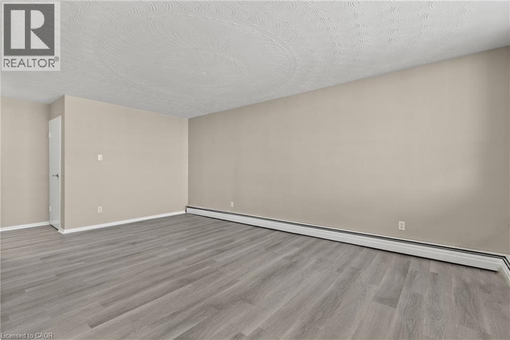Single Family at 1004- 359 GENEVA Street, St. Catharines, Ontario - Photo 7 - RE/MAX Garden City Realty