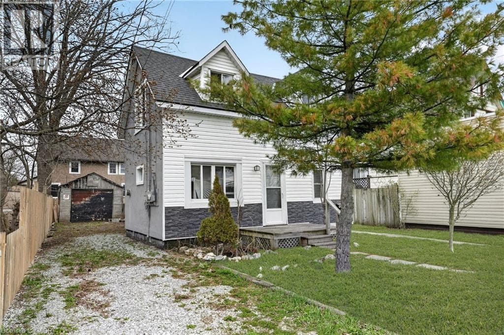 Single Family at 172 FRASER Street, Port Colborne, Ontario - Photo 3 - RE/MAX Garden City Realty