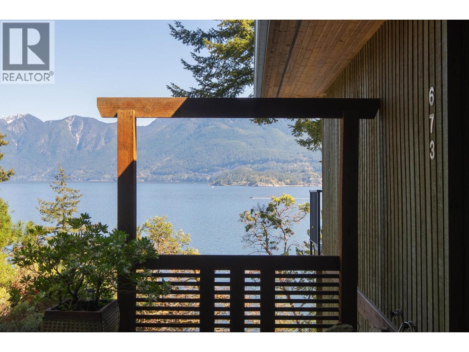 Single Family at 673 CLIFF Road, Bowen Island, British Columbia - Photo 4 - RE/MAX Garden City Realty
