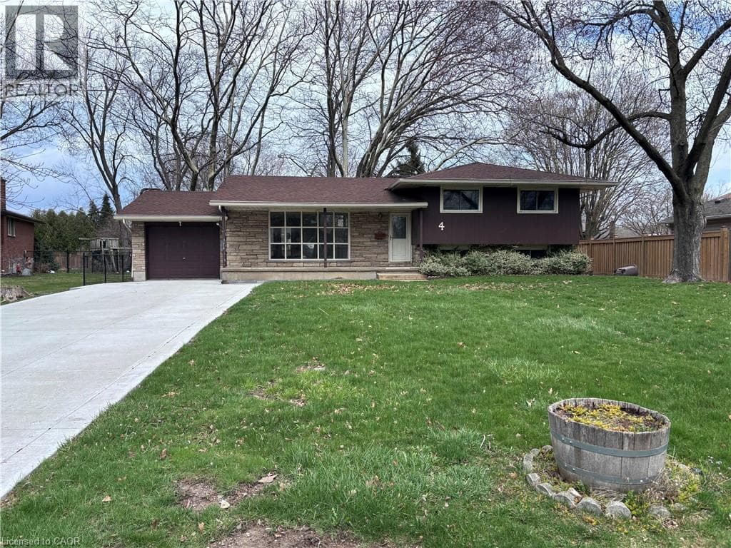 4 BEECHWOOD Court