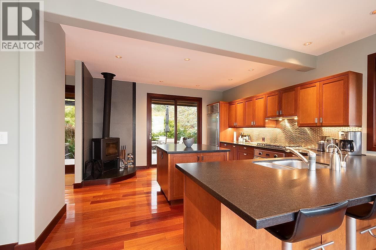 Single Family at 431 JOSEPHINE Drive, Bowen Island, British Columbia - Photo 8 - RE/MAX Garden City Realty