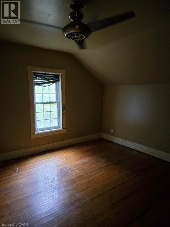 Single Family at 4336 ELGIN Street, Niagara Falls, Ontario - Photo 10 - RE/MAX Garden City Realty