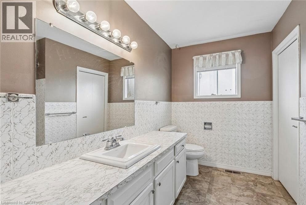 Multi-family at 29 HEATHER Court, Welland, Ontario - Photo 7 - RE/MAX Garden City Realty