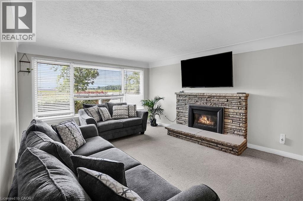 Single Family at 73222 #27 REGIONAL Road, Wainfleet, Ontario - Photo 6 - RE/MAX Garden City Realty
