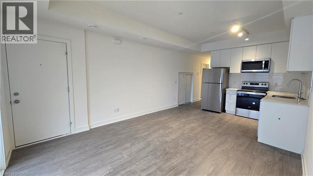 Single Family at 210B- 16 MELBOURNE Avenue, St. Catharines, Ontario - Photo 10 - RE/MAX Garden City Realty