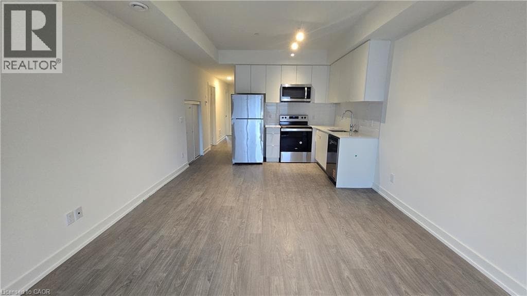 Single Family at 210B- 16 MELBOURNE Avenue, St. Catharines, Ontario - Photo 7 - RE/MAX Garden City Realty