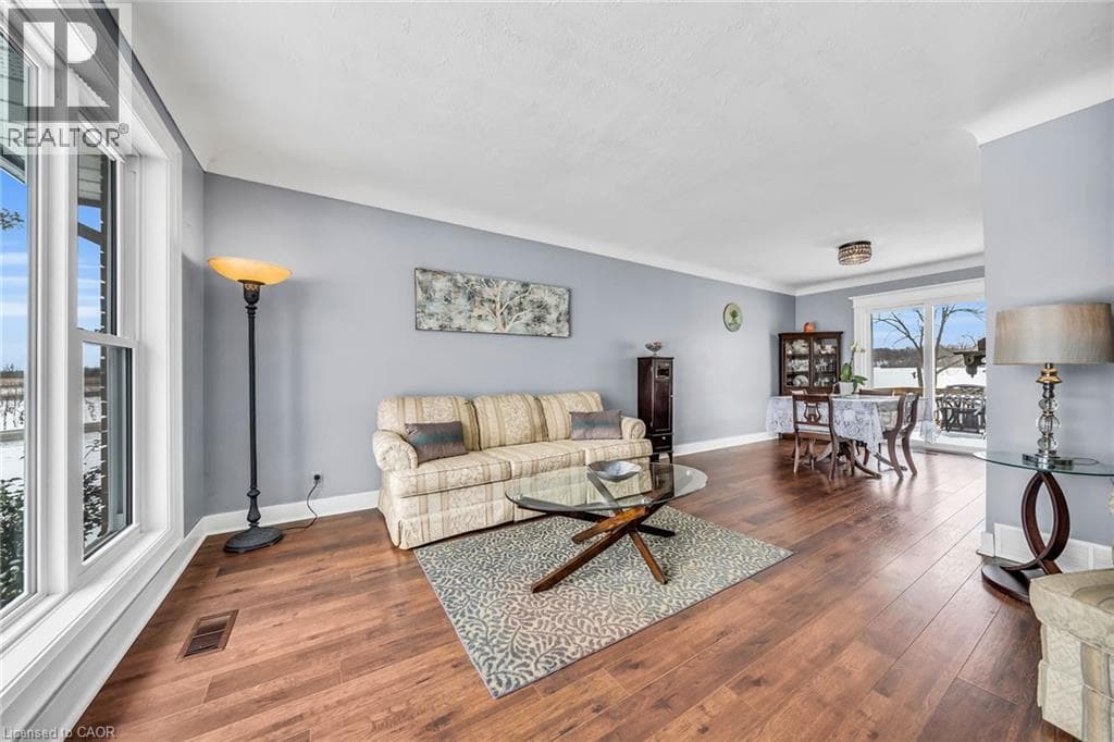 Single Family at 3542 FIFTEENTH Street, Lincoln, Ontario - Photo 10 - RE/MAX Garden City Realty