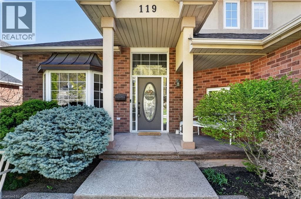 Single Family at 119 DORCHESTER Drive, Grimsby, Ontario - Photo 5 - RE/MAX Garden City Realty