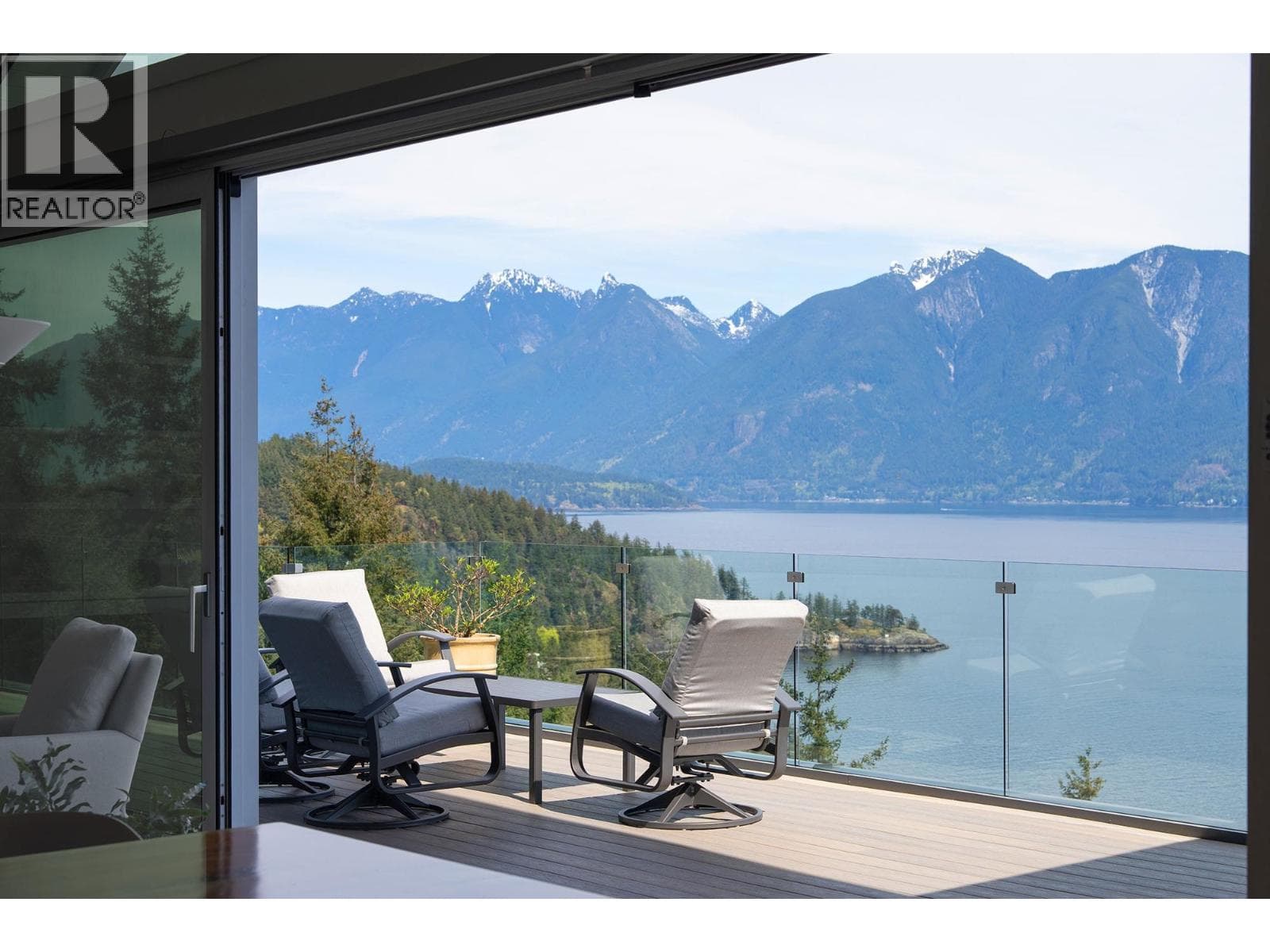 Single Family at 743 CHANNELVIEW Drive, Bowen Island, British Columbia - Photo 3 - RE/MAX Garden City Realty