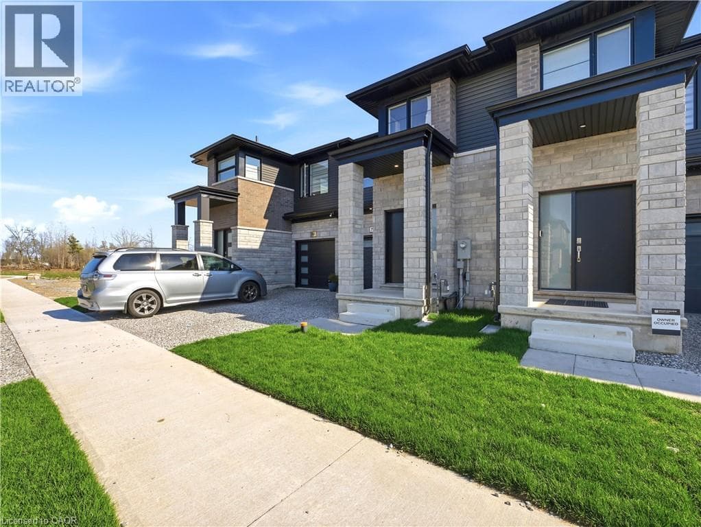 Single Family at 763 BRADFORD Avenue, Fort Erie, Ontario - Photo 4 - RE/MAX Garden City Realty