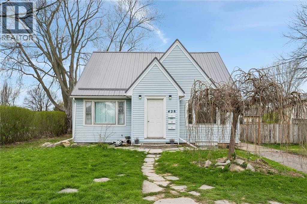 Multi-family at 428 THOROLD Road, Welland, Ontario - Photo 3 - RE/MAX Garden City Realty