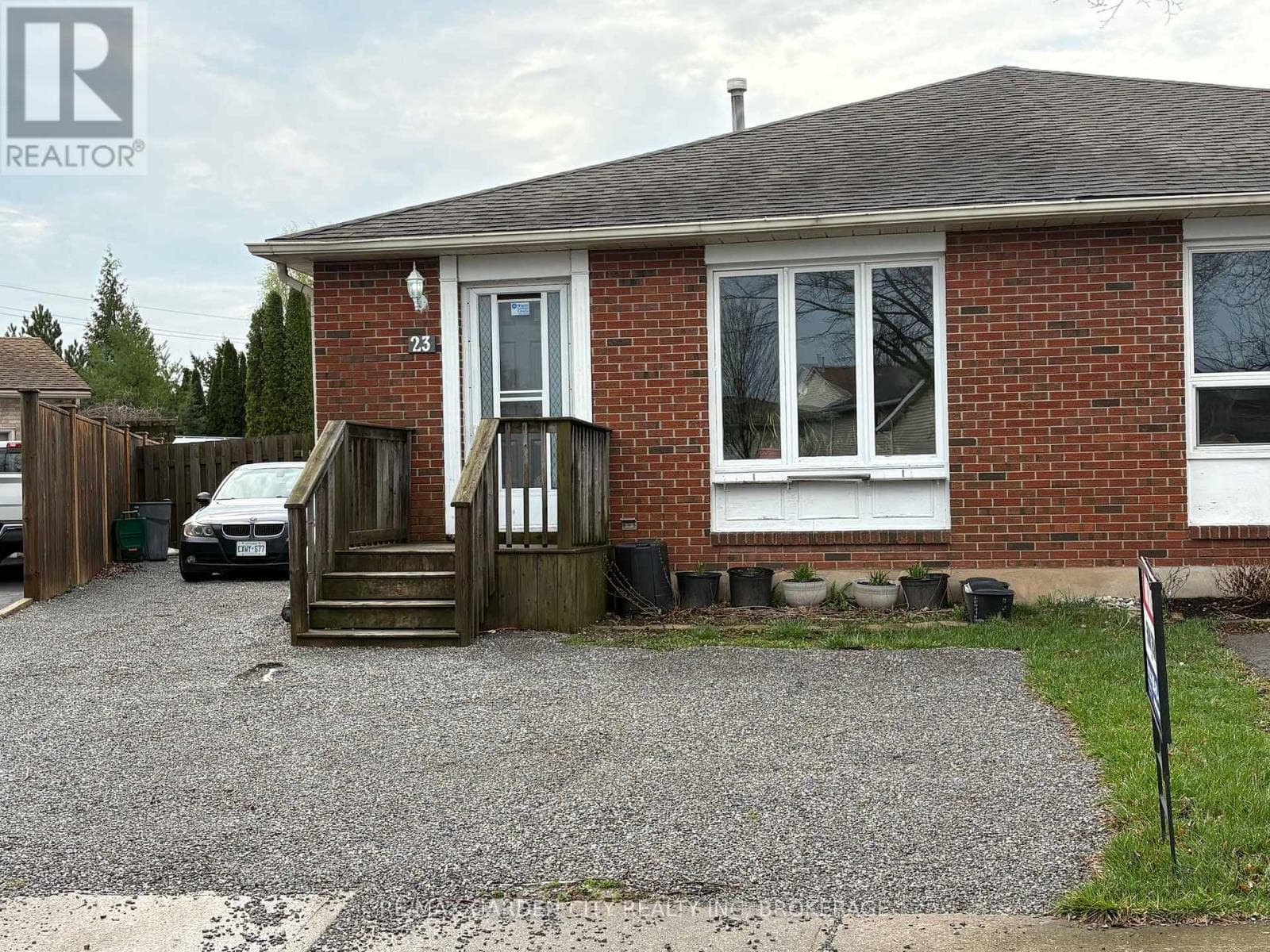 23 POPLAR Crescent