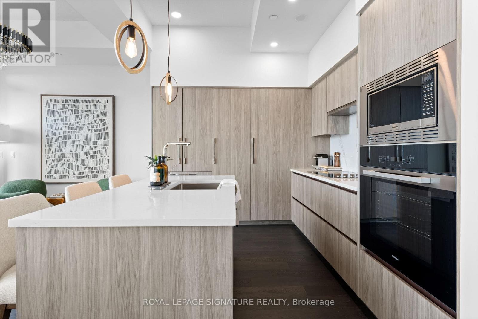 Single Family at PH7001- 1 Concord Cityplace Way, Toronto (Waterfront Communities), Ontario - Photo 6 - RE/MAX Garden City Realty