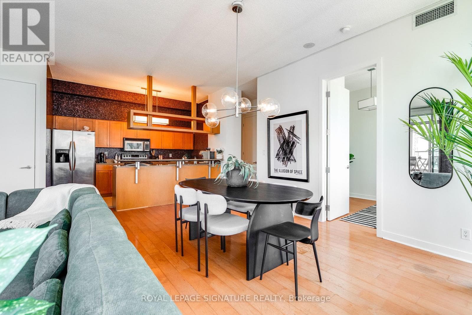 Single Family at 3803- 81 Navy Wharf Court, Toronto (Waterfront Communities), Ontario - Photo 10 - RE/MAX Garden City Realty
