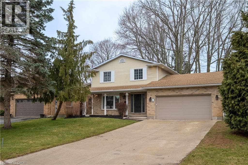 Single Family at 27 MILLBRIDGE Crescent, Pelham, Ontario - Photo 3 - RE/MAX Garden City Realty