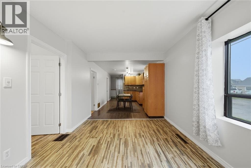 Single Family at 107 BROADWAY Street, Welland, Ontario - Photo 3 - RE/MAX Garden City Realty
