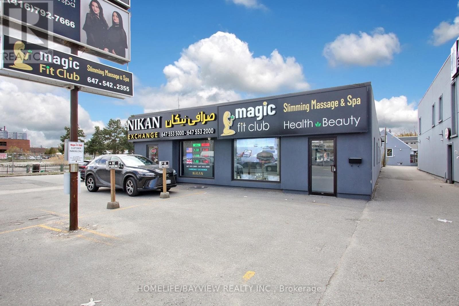 6166 Yonge Street