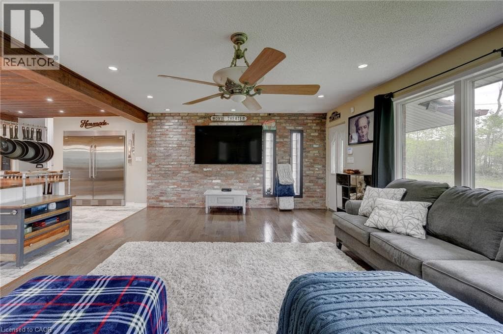 Single Family at 2859 DOMINION Road, Fort Erie, Ontario - Photo 8 - RE/MAX Garden City Realty