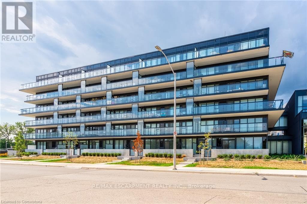 A305- 1117 Cooke Boulevard