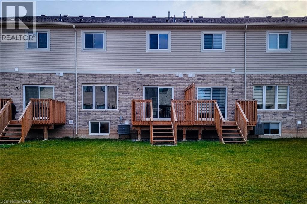 Single Family at 111 ALICIA Crescent, Thorold, Ontario - Photo 7 - RE/MAX Garden City Realty