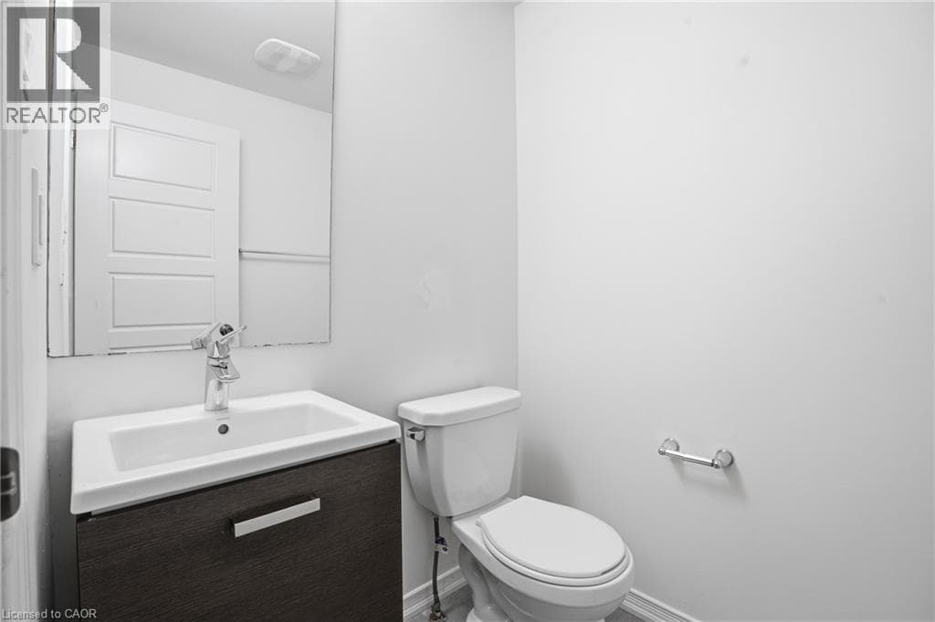 Single Family at 7774 BUCKEYE Crescent, Niagara Falls, Ontario - Photo 6 - RE/MAX Garden City Realty