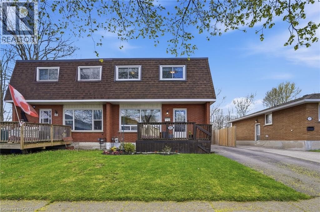 Single Family at 282 ROACH Avenue, Welland, Ontario - Photo 4 - RE/MAX Garden City Realty
