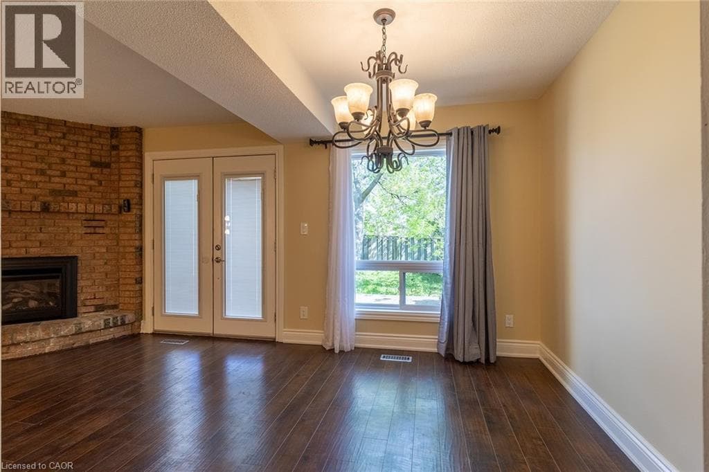Single Family at 58 ROMY Crescent, Thorold, Ontario - Photo 5 - RE/MAX Garden City Realty