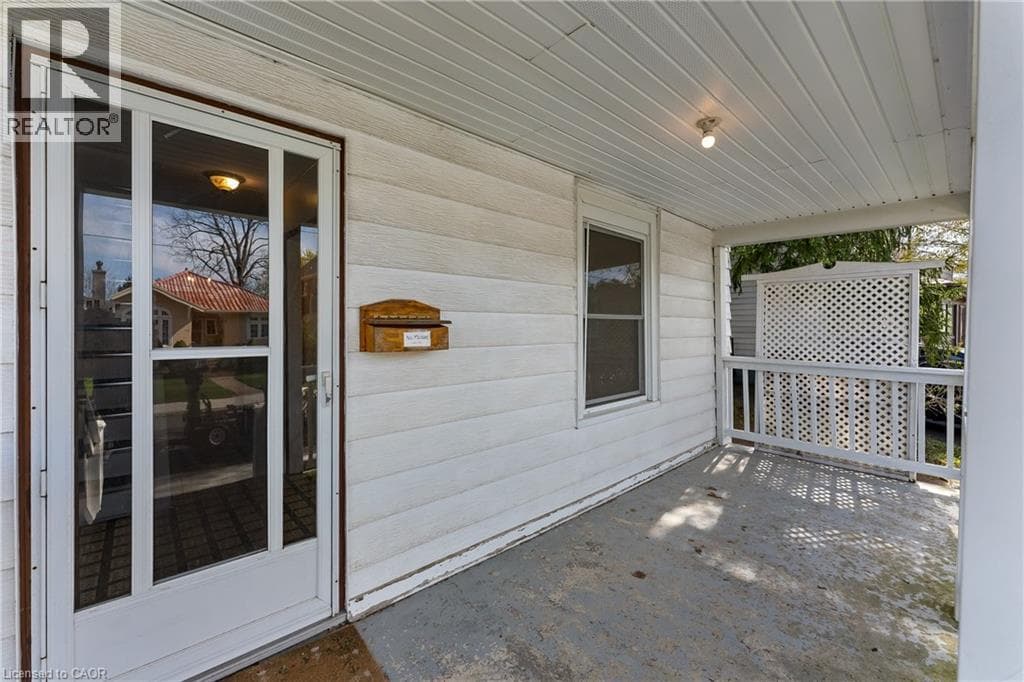 Single Family at 105 BALD Street, Welland, Ontario - Photo 5 - RE/MAX Garden City Realty